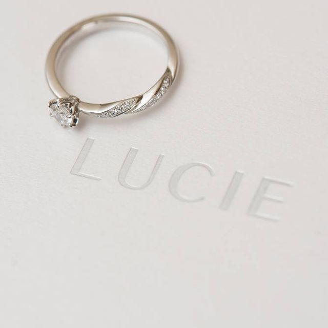 【LUCIE(ルシエ)の口コミ】 デザイナーさんと話しながら、私の名前が素敵ですねと言ってくださり、そ…