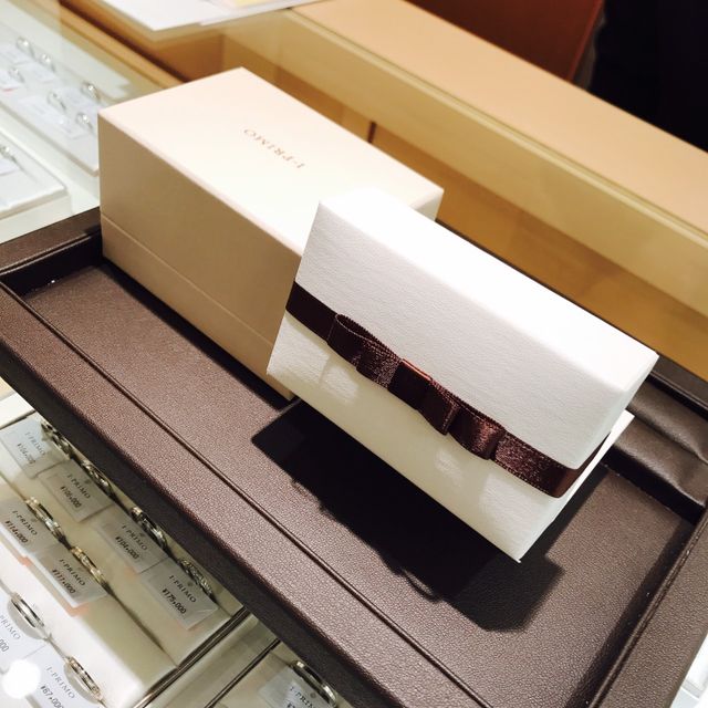【アイプリモ(I-PRIMO)の口コミ】 指輪を買おうと思った理由は婚約指輪をもらった場所と同じだから。お値段…