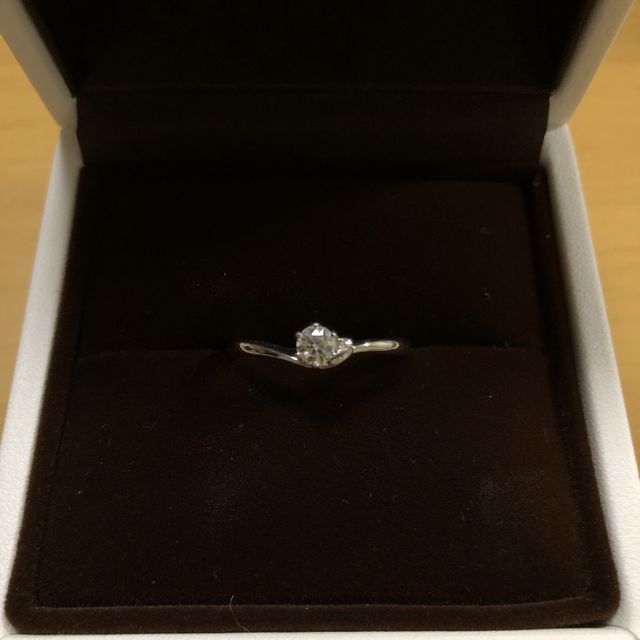 【アイプリモ(I-PRIMO)の口コミ】 事前に彼女に気になっている指輪の形などを聞いておいてからお店に行き、…