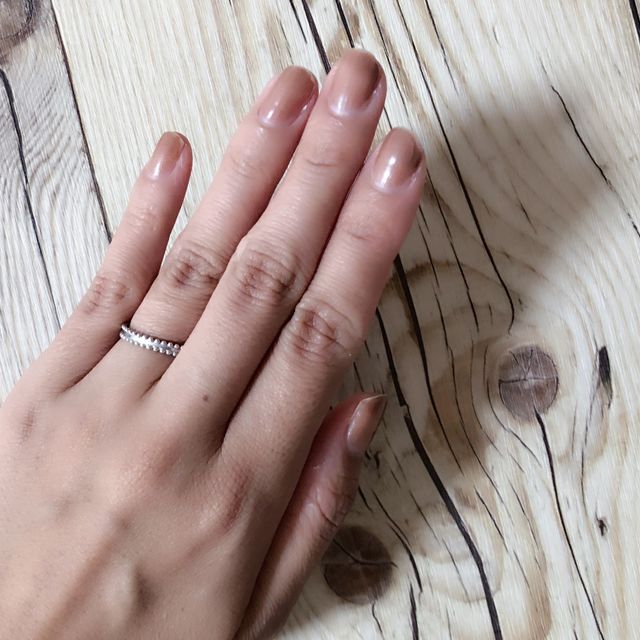 【ヴァン クリーフ＆アーペル(Van Cleef & Arpels)の口コミ】 いくつか検討していましたが、指にはめた時のキラキラする感じが可愛らし…