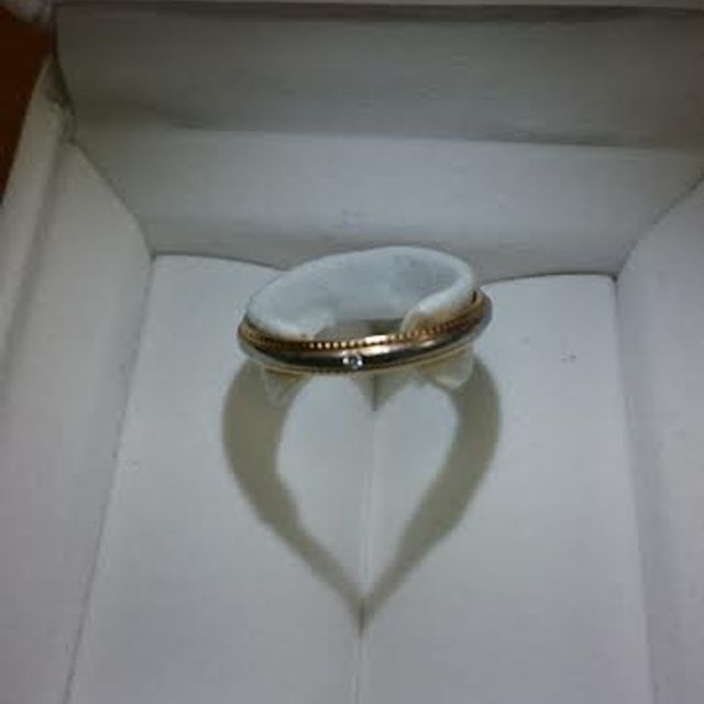 【STAR JEWELRY(スタージュエリー)の口コミ】 ダイヤがシンプルで、目立ちすぎず、でもさびしくないポイントになってい…