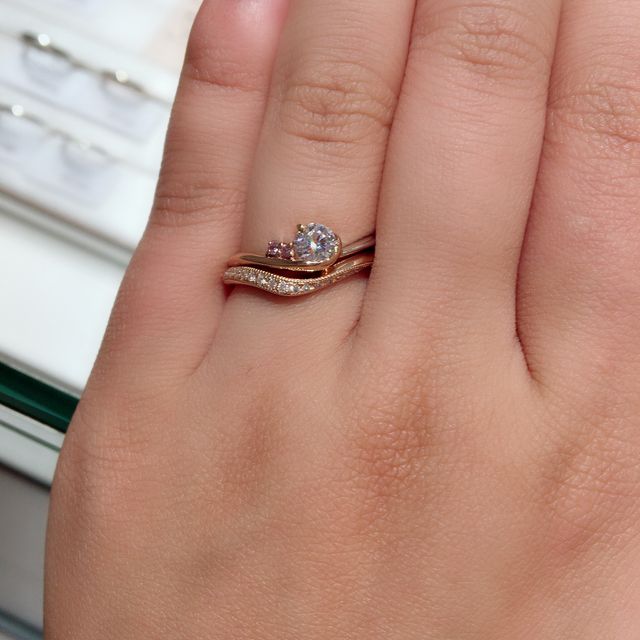 【アイプリモ(I-PRIMO)の口コミ】 重ね付けのフィット感が素晴らしかったし
あまり太すぎることもなく、自然…