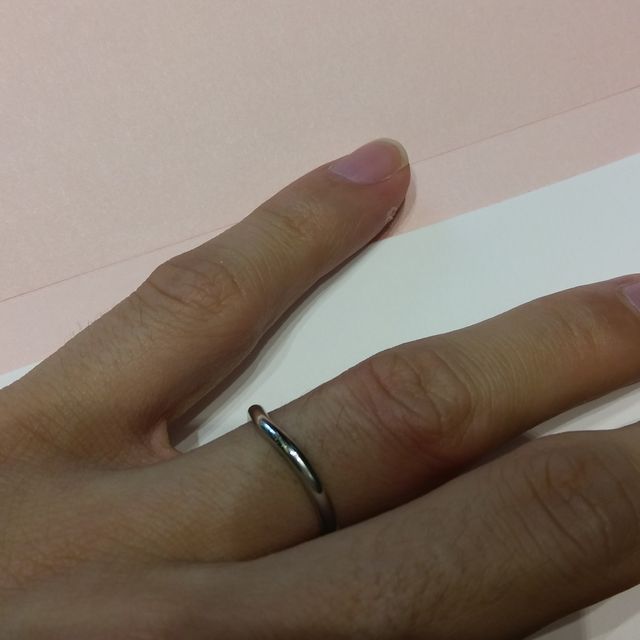 【アイプリモ(I-PRIMO)の口コミ】 指輪をつけたことがなかっため抵抗があったのですが、こちらの指輪はシン…