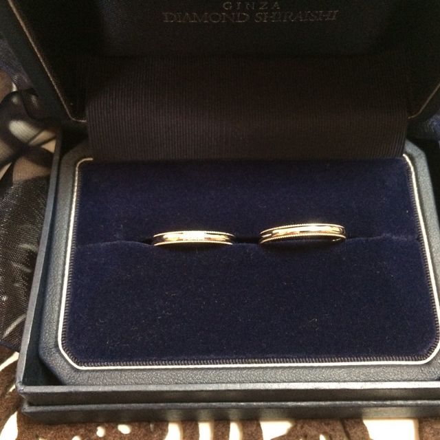【銀座ダイヤモンドシライシの口コミ】 色々なタイプのリングを見せてもらったけれど、元々ミル打ちのリングが気…