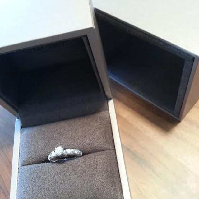 【ショーメ(CHAUMET)の口コミ】 もともとは、いかにも婚約指輪らしいものは避けようと考えていました。
し…