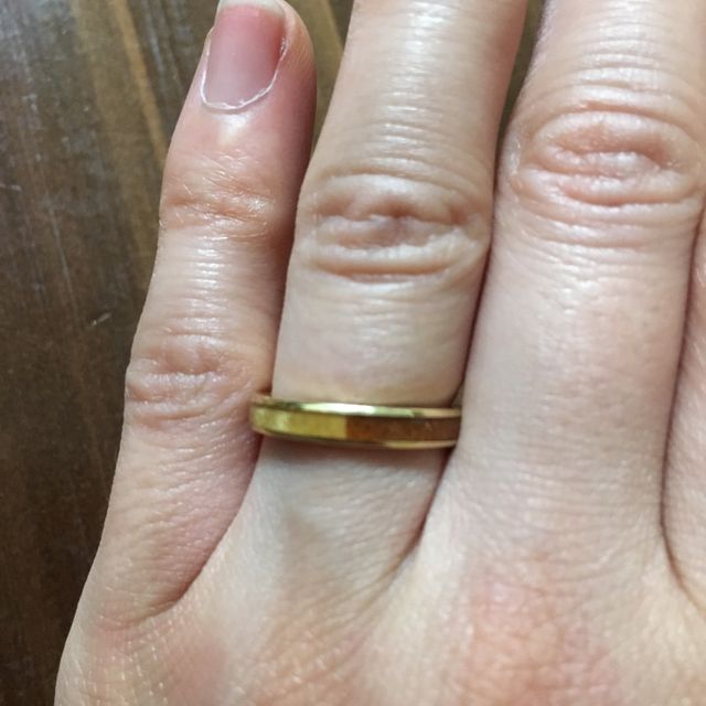 【１／ｆ エフブンノイチの口コミ】 「指輪って着けないよねぇ」
と夫婦揃って言っていたので、結婚指輪はなか…