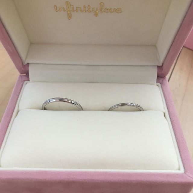 【infinitylove(インフィニティラヴ)の口コミ】 探していた指輪が派手過ぎず、ダイヤが入っているものでした。ダイヤが3粒…