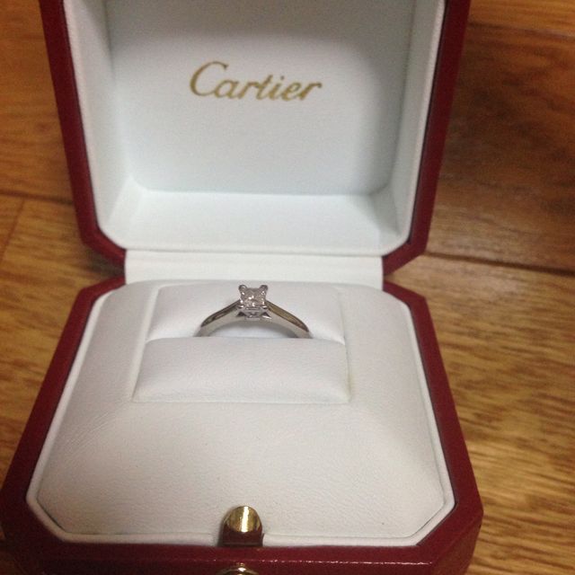 【カルティエ(Cartier)の口コミ】 旦那さんが私の為にと選んで買ってくれました。
旦那さんいわく、私と試着…