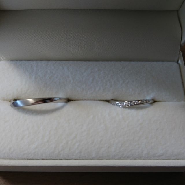 【et.lu(エトル)の口コミ】 シンプルでキラキラした指輪が良かったのと、ウェーブのタイプを探してい…