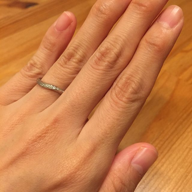 【4℃ BRIDAL(ヨンドシーブライダル)の口コミ】 婚約指輪がとてもステキだったので結婚指輪も同じブランドのものを購入し…