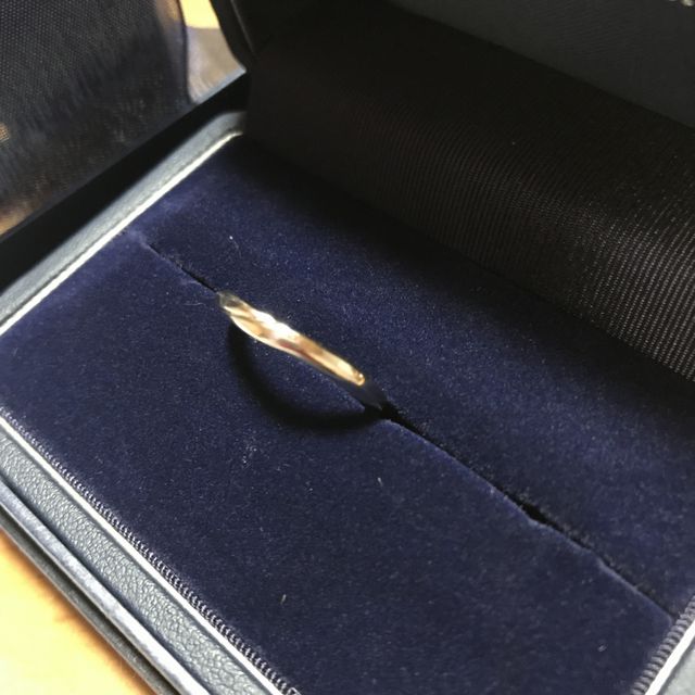 【銀座ダイヤモンドシライシの口コミ】 びびっときました。
ほかの商品と比較しながら決定に至りましたが、最後ま…