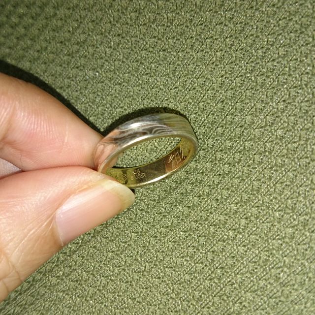 【杢目金屋(もくめがねや)の口コミ】 一つずつ職人の手作りで一つの金属を二つに分けて作る結婚指輪という、世…