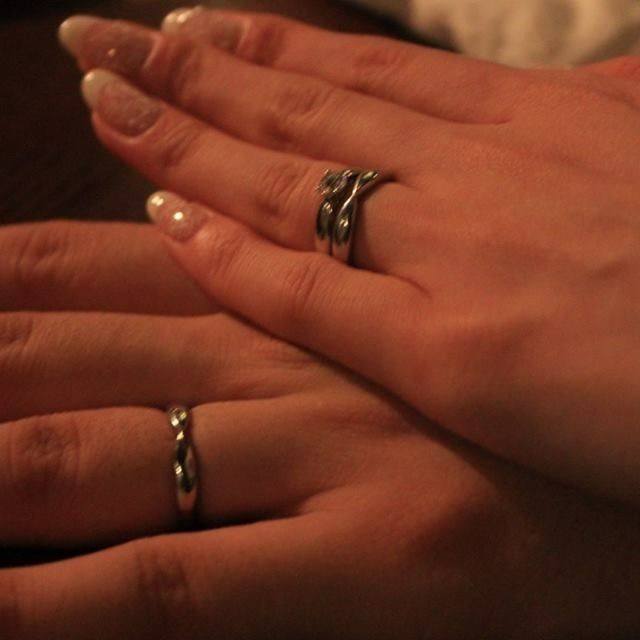 【ティファニー(Tiffany & Co.)の口コミ】 彼がサプライズで選んでくれた婚約指輪がハーモニーでした。なので同じハ…