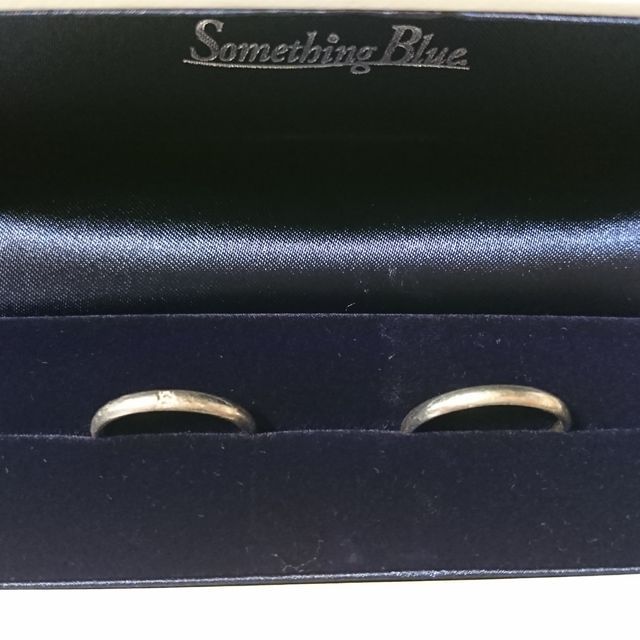 【Something Blue(サムシングブルー)の口コミ】 丈夫で曲がりにくいpt999なのにペアで10万円という低価格にとても惹かれま…