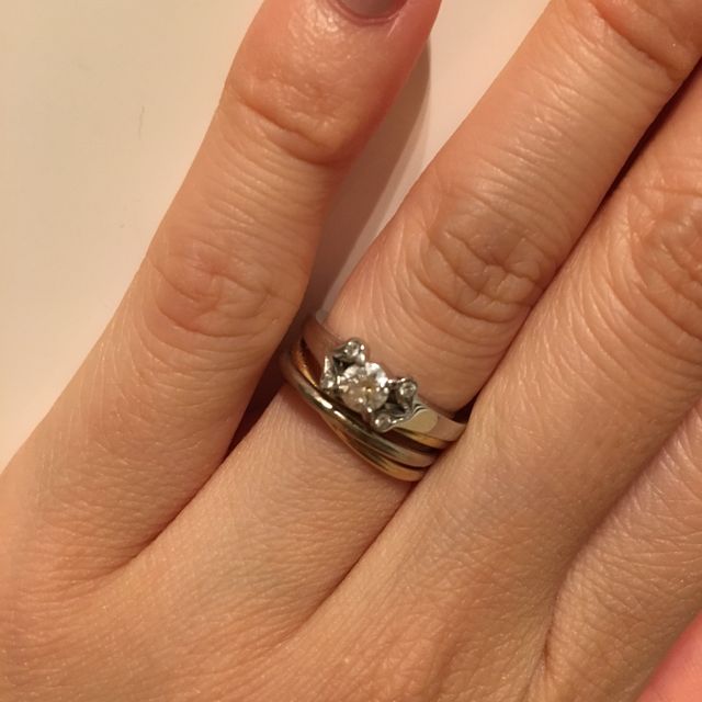 【カルティエ(Cartier)の口コミ】 3件ほど他のブランドと悩んでカルティエのバレリーナのエンゲージリングを…