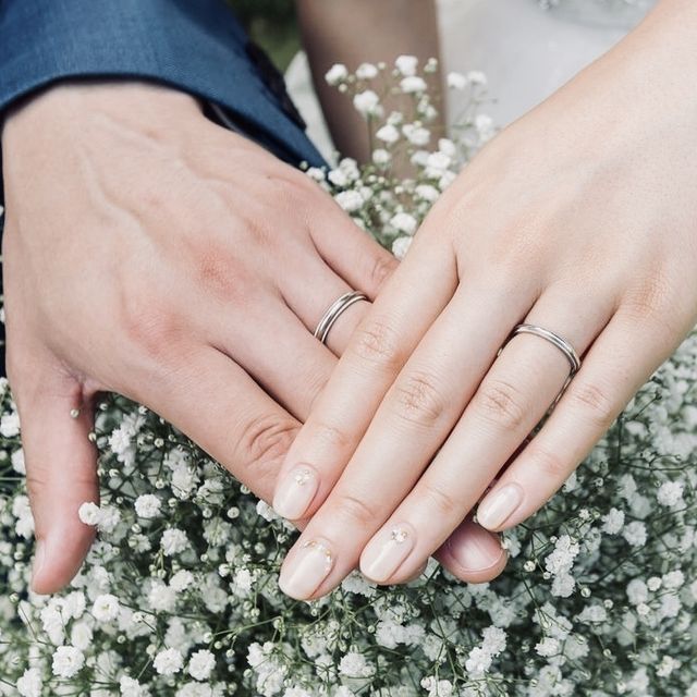 【ティファニー(Tiffany & Co.)の口コミ】 ダイヤが入っているものとシンプルなデザインのもので悩みましたが、ペア…