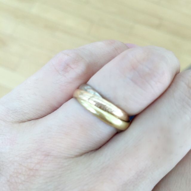 【カルティエ(Cartier)の口コミ】 以前からトリニティを結婚指輪にしたいと思ってました。
プラチナじゃなく…