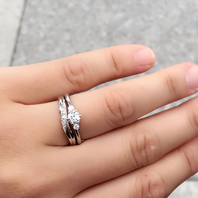 【銀座ダイヤモンドシライシの口コミ】 彼（現主人）が選んでくれた婚約指輪とセットになっている結婚指輪、また…