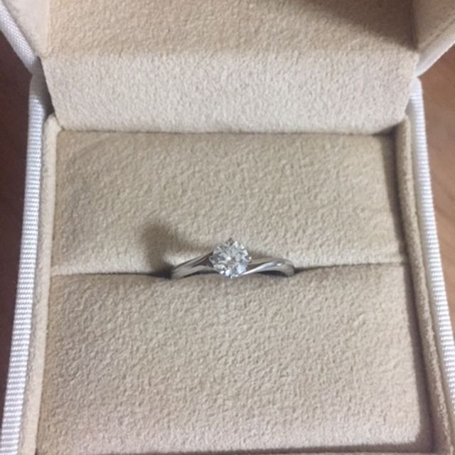 【BRILLIANCE+(ブリリアンスプラス)の口コミ】 シンプルなものを探していて色々つけくらべたところ、意外にも眼中になか…