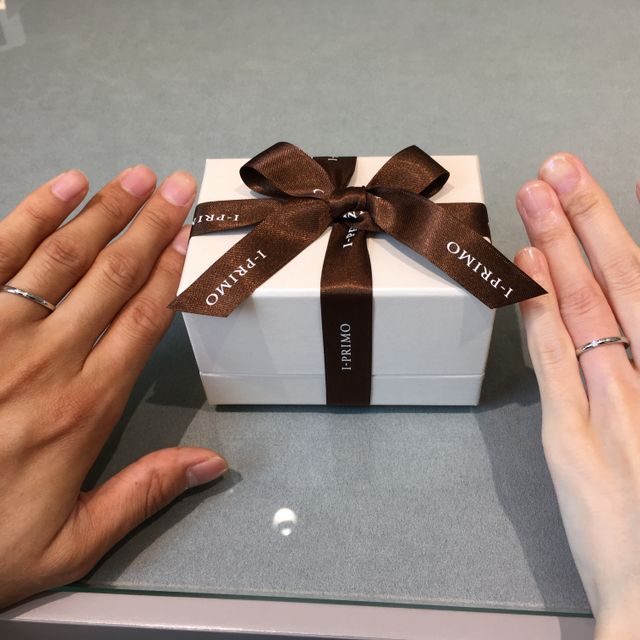 【アイプリモ(I-PRIMO)の口コミ】 指輪のシンプルなデザインと華奢なフォルム、付けた際の指の感じが気に入…