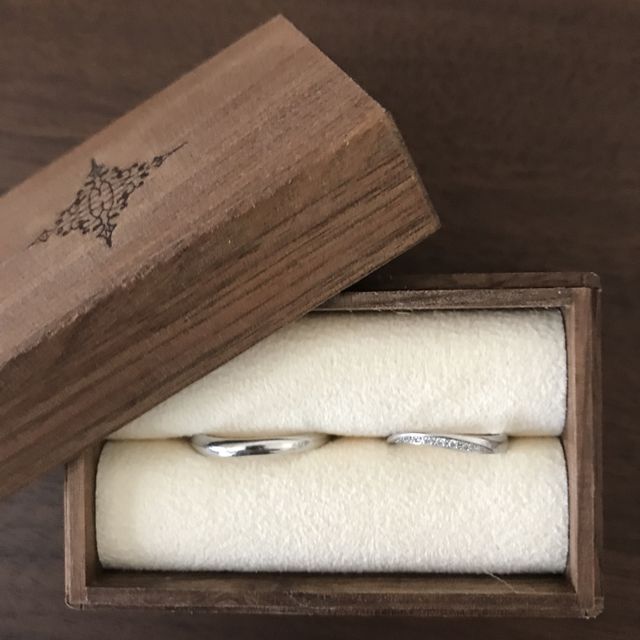 【PORTADA(ポルターダ)の口コミ】 ポユターダの指輪のコンセプトや、指輪のテーマが波ということで波のよう…