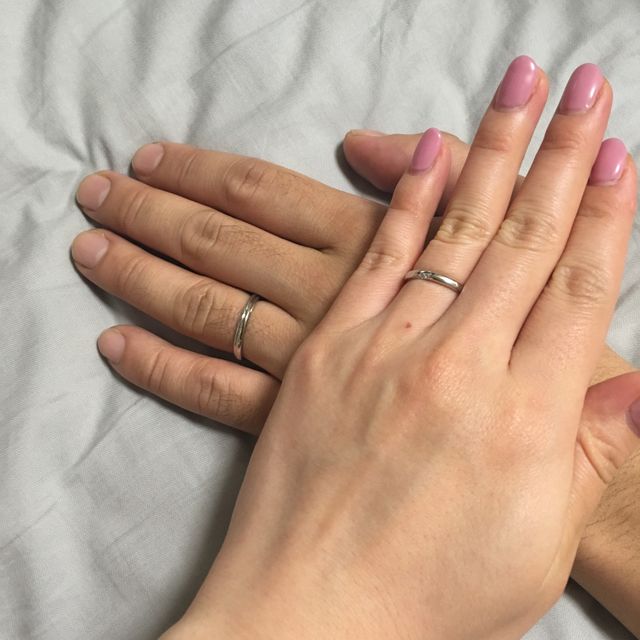 【銀座ダイヤモンドシライシの口コミ】 当初、シンプルで派手でもなく、無難なものを希望しておりました。
しかし…