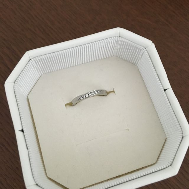 【4℃ BRIDAL(ヨンドシーブライダル)の口コミ】 他のブランドも見ましたが、可愛らしい雰囲気のものが良かったので色々見…