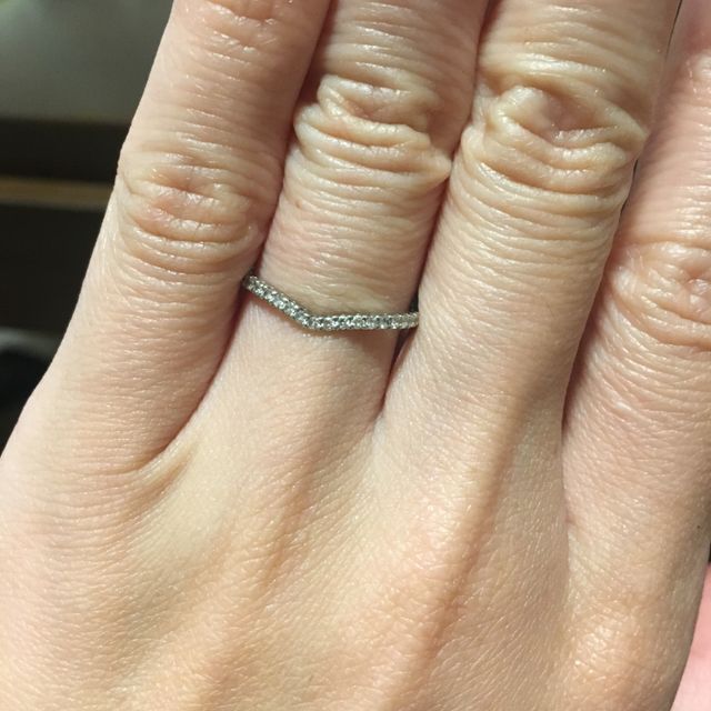 【STAR JEWELRY(スタージュエリー)の口コミ】 婚約指輪は買わず、婚約時計にする予定でしたので、結婚指輪はダイヤモン…