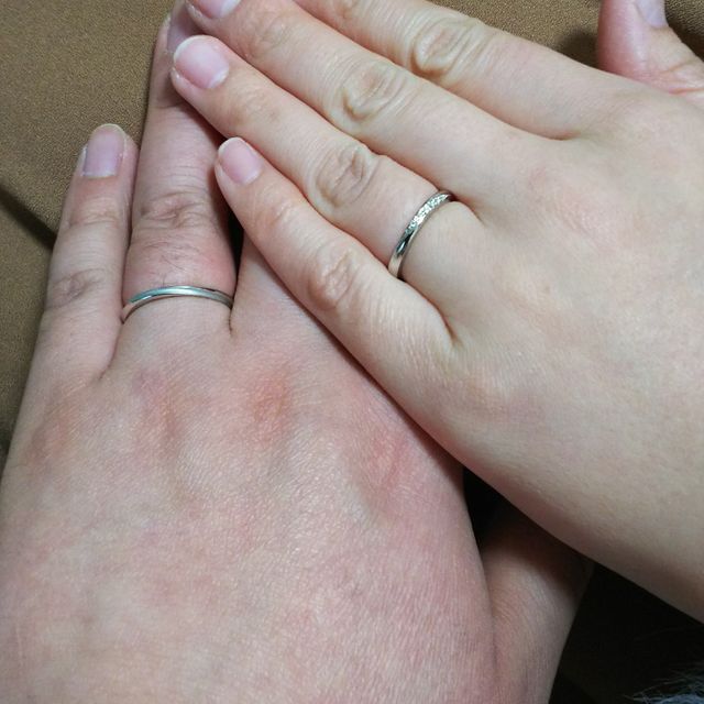 【銀座ダイヤモンドシライシの口コミ】 派手すぎず、しかし、さりげない華やかさがある素敵なデザインで、妻も大…