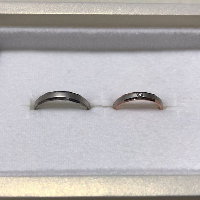 【LEGAN(レガン)の口コミ】 淵だけミラーカットの珍しいデザインとマットな加工が施されているところ…