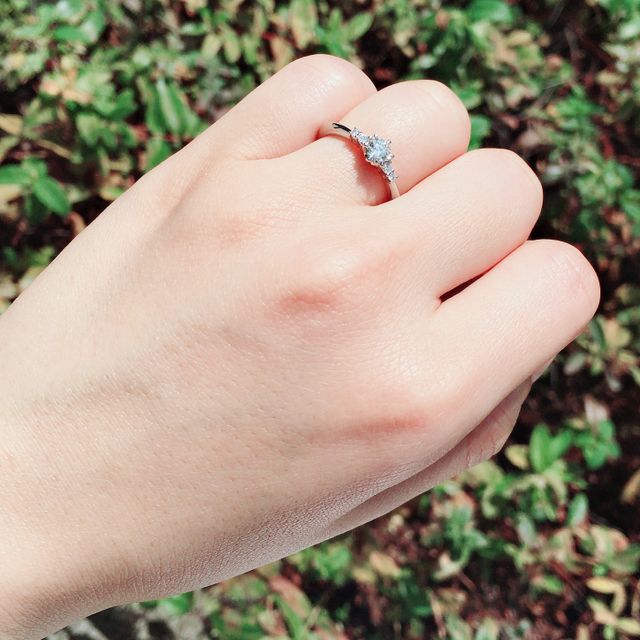 【アイプリモ(I-PRIMO)の口コミ】 ダイヤの質が良く実際にダイヤの輝きなどを見せて頂きとても綺麗で感動し…