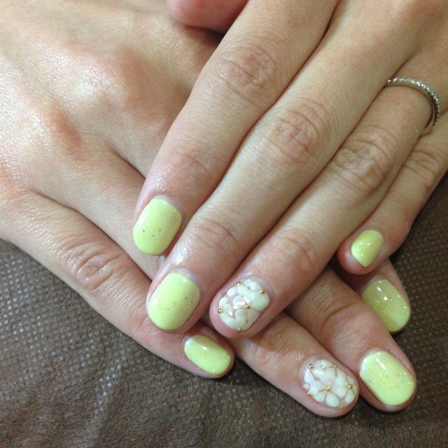 【AHKAH(アーカー)の口コミ】 本当は婚約指輪でアーカーのこの指輪のゴールドを購入予定でしたが、プラ…