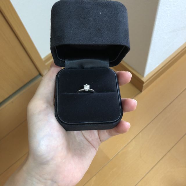 【ティファニー(Tiffany & Co.)の口コミ】 小さい頃からティファニーは憧れのブランドで婚約指輪は絶対ティファニー…
