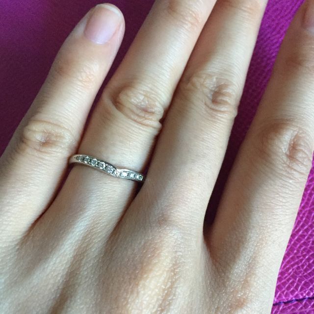 【俄(にわか)の口コミ】 いろいろなお店を見ましたが、にわかが1番指が綺麗に見えるデザインで、輝…