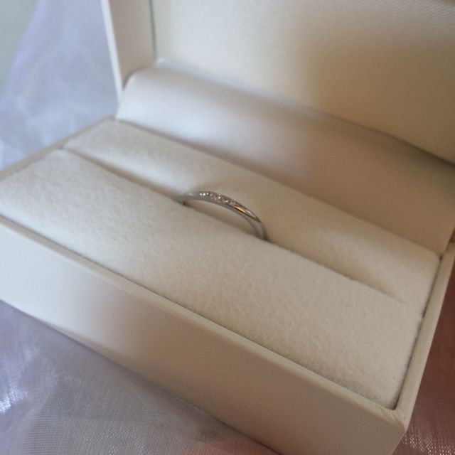 【RosettE(ロゼット)の口コミ】 デザインとつけた感覚、つけたときの見た目で決めました。まずはじめにカ…