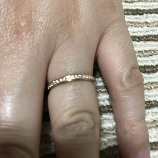 【俄(にわか)の口コミ】 木目調のデザインが良く、オシャレだなと感じたからです。数ある指輪のな…