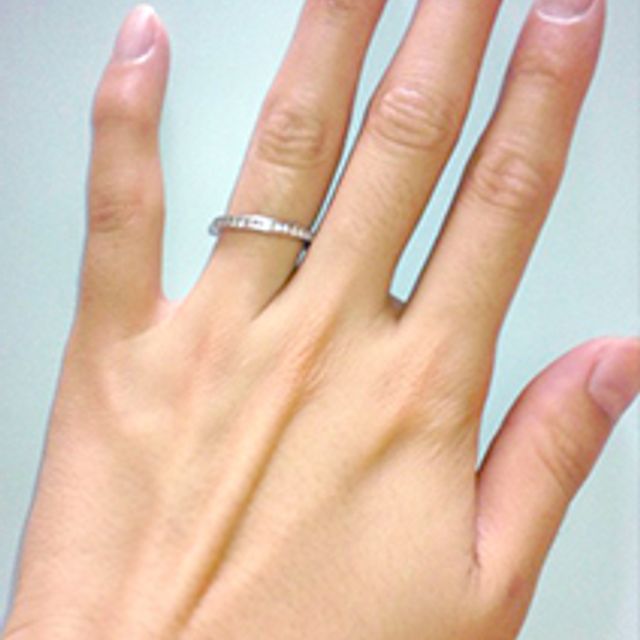 【ティファニー(Tiffany & Co.)の口コミ】 婚約指輪はいずれつけなくなる人が多いのでそれではもったいないと感じて…