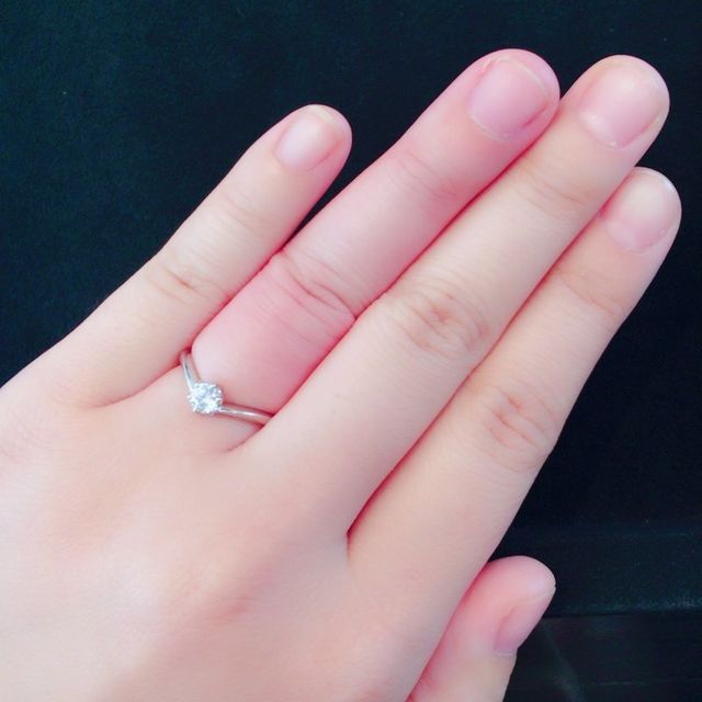 【Foulason(フレゾン)の口コミ】 指が細く見えるデザインを探していると伝えて、ビジュピコの店員さんに出…