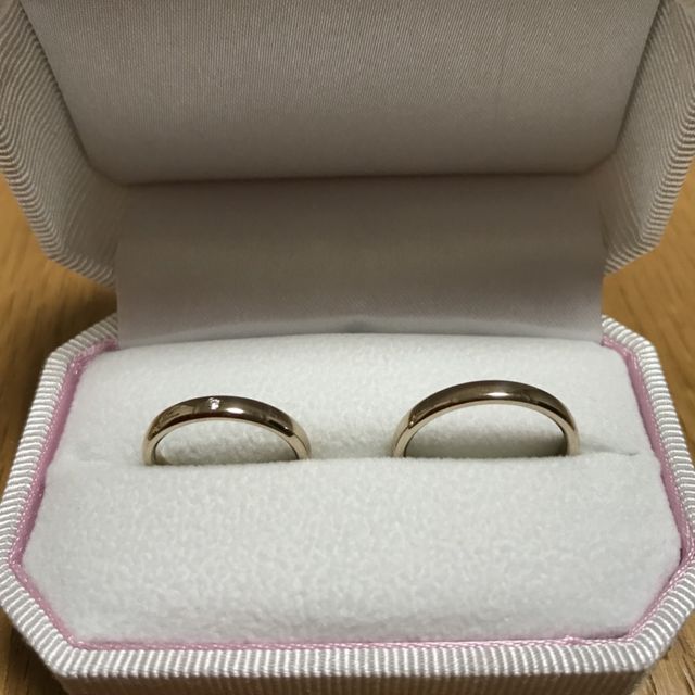 【Honey Bride(ハニーブライド)の口コミ】 プラチナで探していたが、店の店長に丈夫さ、色味、はめた時の着け心地を…