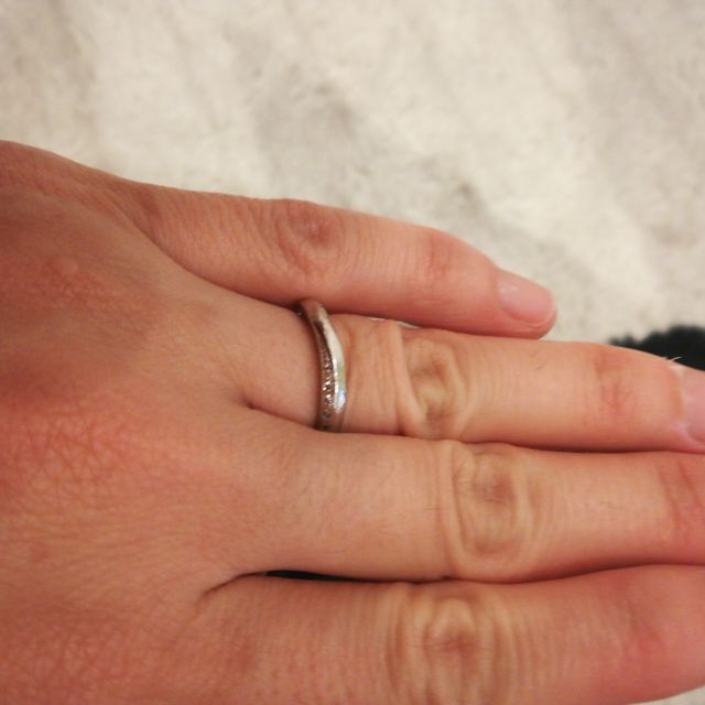 【エクセルコダイヤモンド(EXELCO DIAMOND)の口コミ】 まずはシンプルで年を重ねても違和感のないデザインが決め手でした。永久…