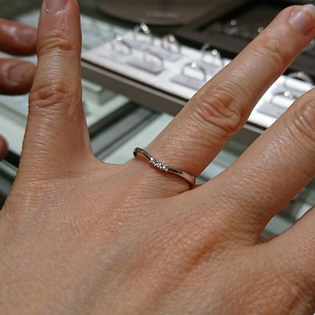 【アイプリモ(I-PRIMO)の口コミ】 つけてみるまではさほど気に入ってなかったのですが、つけてみると細身で…