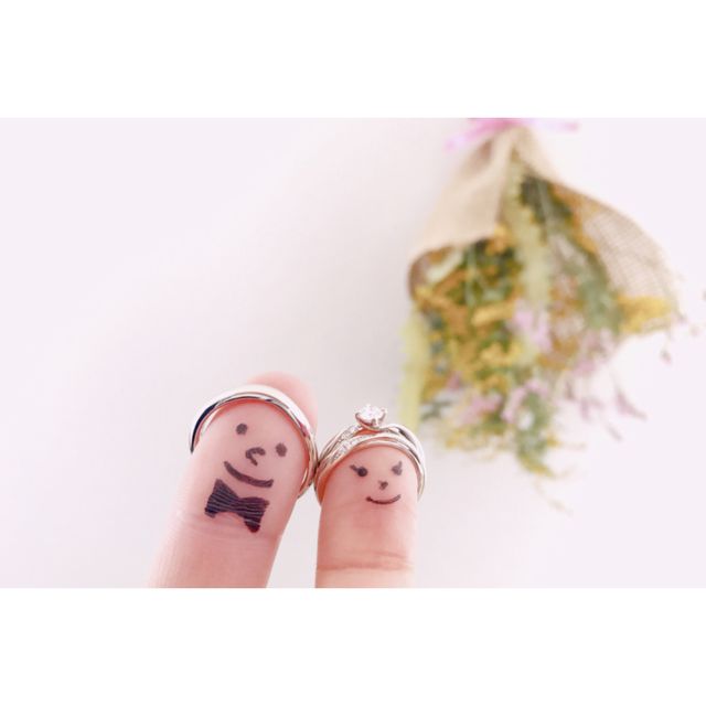 【俄(にわか)の口コミ】 当初はねじれのあるゴールドのリングにしようと思っていましたが、ねじれ…