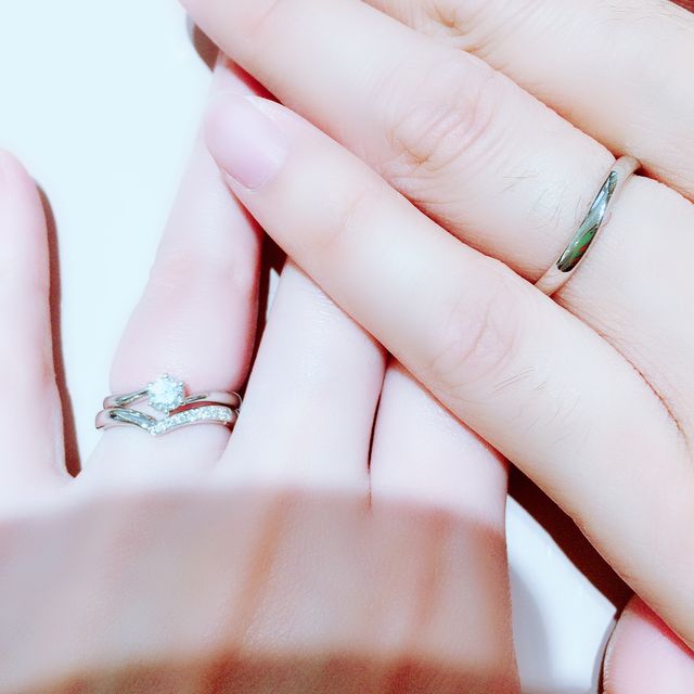 【TRECENTI(トレセンテ)の口コミ】 元々憧れていたのはハート型。ダイアが控えめに入っているものでした。
１…