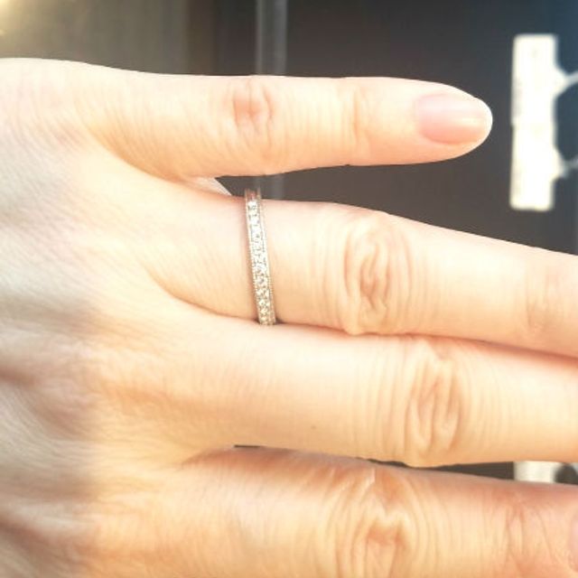 【ケイウノ ブライダル(K.UNO BRIDAL)の口コミ】 ハーフエタニティリングで且つミル打ちのものを探していました。他のブラ…