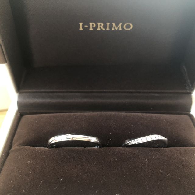 【アイプリモ(I-PRIMO)の口コミ】 メンズ フィット感
レディース ダイヤの輝き

メンズは普段指輪をしないの…