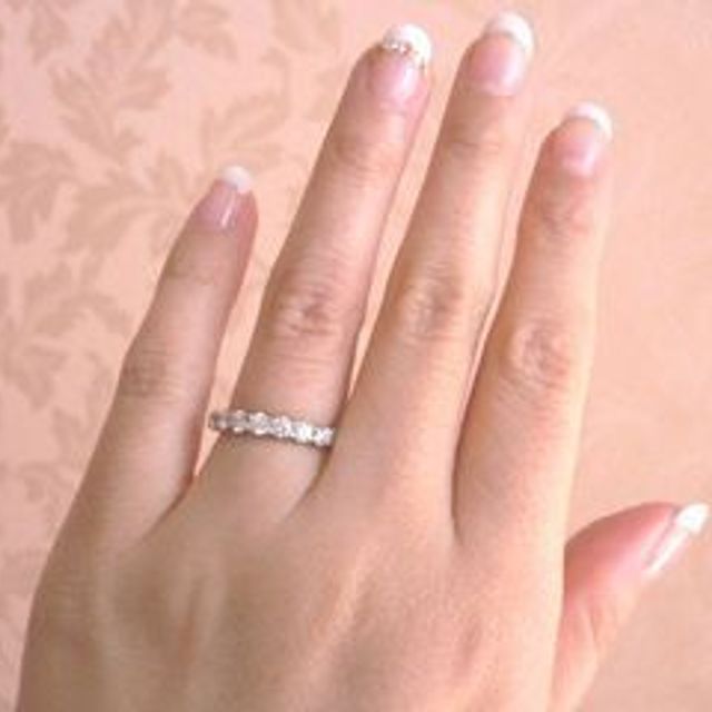 【ティファニー(Tiffany & Co.)の口コミ】 主人と話しているときに見つけてひとめぼれしました。
ピンクの指輪はなか…