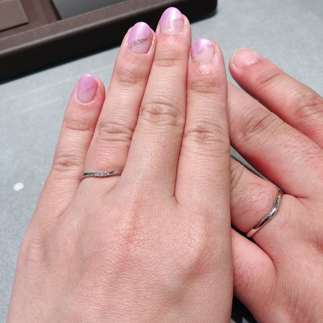 【アイプリモ(I-PRIMO)の口コミ】 結婚指輪で選んで本当に良かったです。
デザインも可愛く、値段もリーズナ…