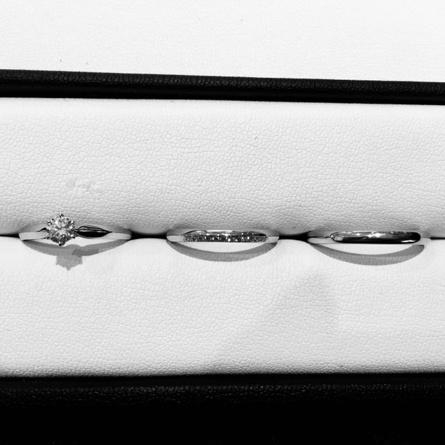 【GALA JEWELRY(ガラジュエリー)の口コミ】 婚約指輪はクラシカルでかつシンプルな指輪を探していました。見つけた指…