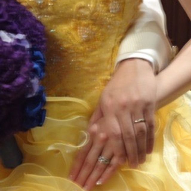 【カルティエ(Cartier)の口コミ】 購入の決め手はダイナミックなところです。
エンゲージリングはカルティエ…