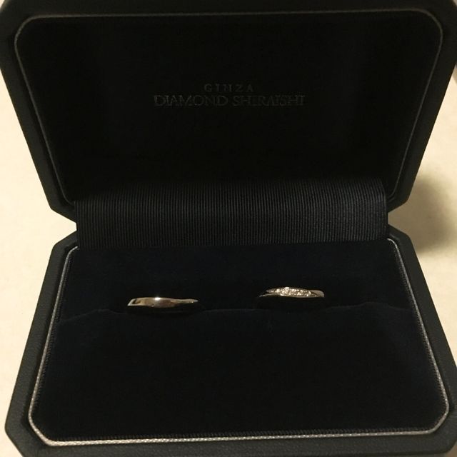 【銀座ダイヤモンドシライシの口コミ】 シンプルで細めなものを探していました。他のお店にもありましたが、ダイ…